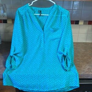 Maurice’s Semi Sheer V-Neck Roll Tab Sleeve Mint Green Chiffon Top Sz M